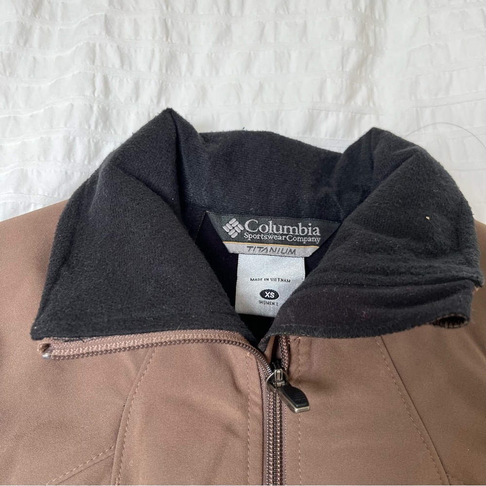 Columbia‎ Titanium Brown Shell Jacket - Picture 6 of 10